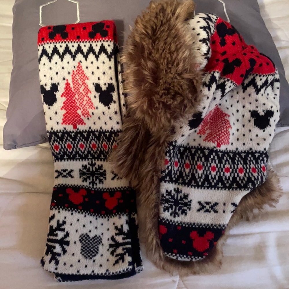 Baby gap Mickey winter hat& scarf